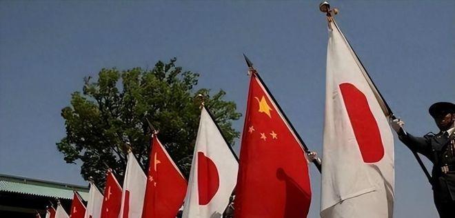 高市早苗想靠深圳APEC合影止血？想轻易翻篇没那么容易
 
一边在台湾问题上不断