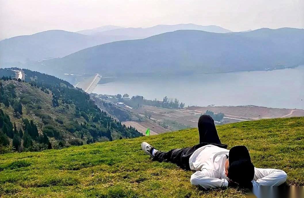 86年的虎，今年39。
就差临门一脚，踏进四十岁的大门了。
我没觉得“不惑”，我