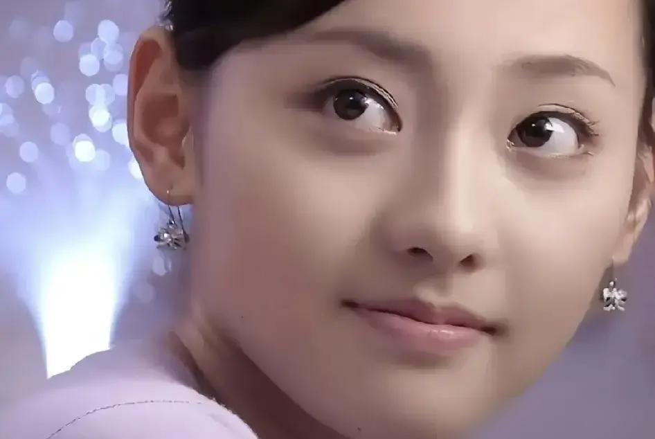 买超带小三去产检你敢信？法庭一纸判决，她搬走顺义别墅，兜揣3200万，孩子也归了