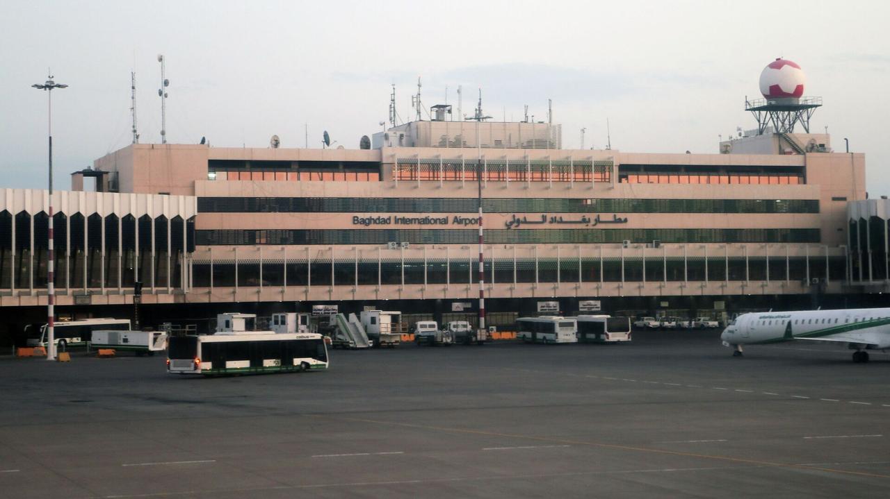 巴格达机场及周边地区遭导弹袭击 五名机场工作人员受伤

俄罗斯卫星通讯社 202