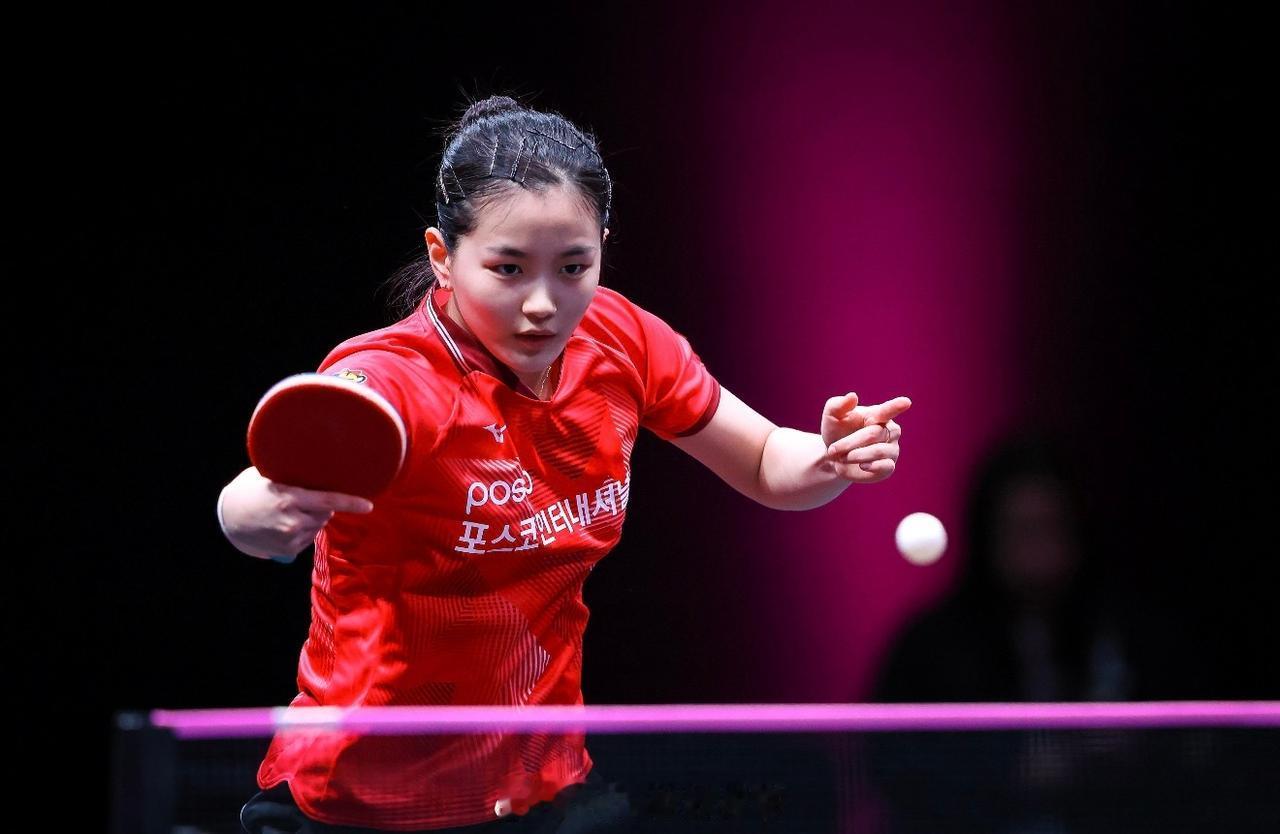 我去！国乒底蕴太深厚了，
没考上省队的曾尖，
差点零封韩国新秀金娜英。

当年曾