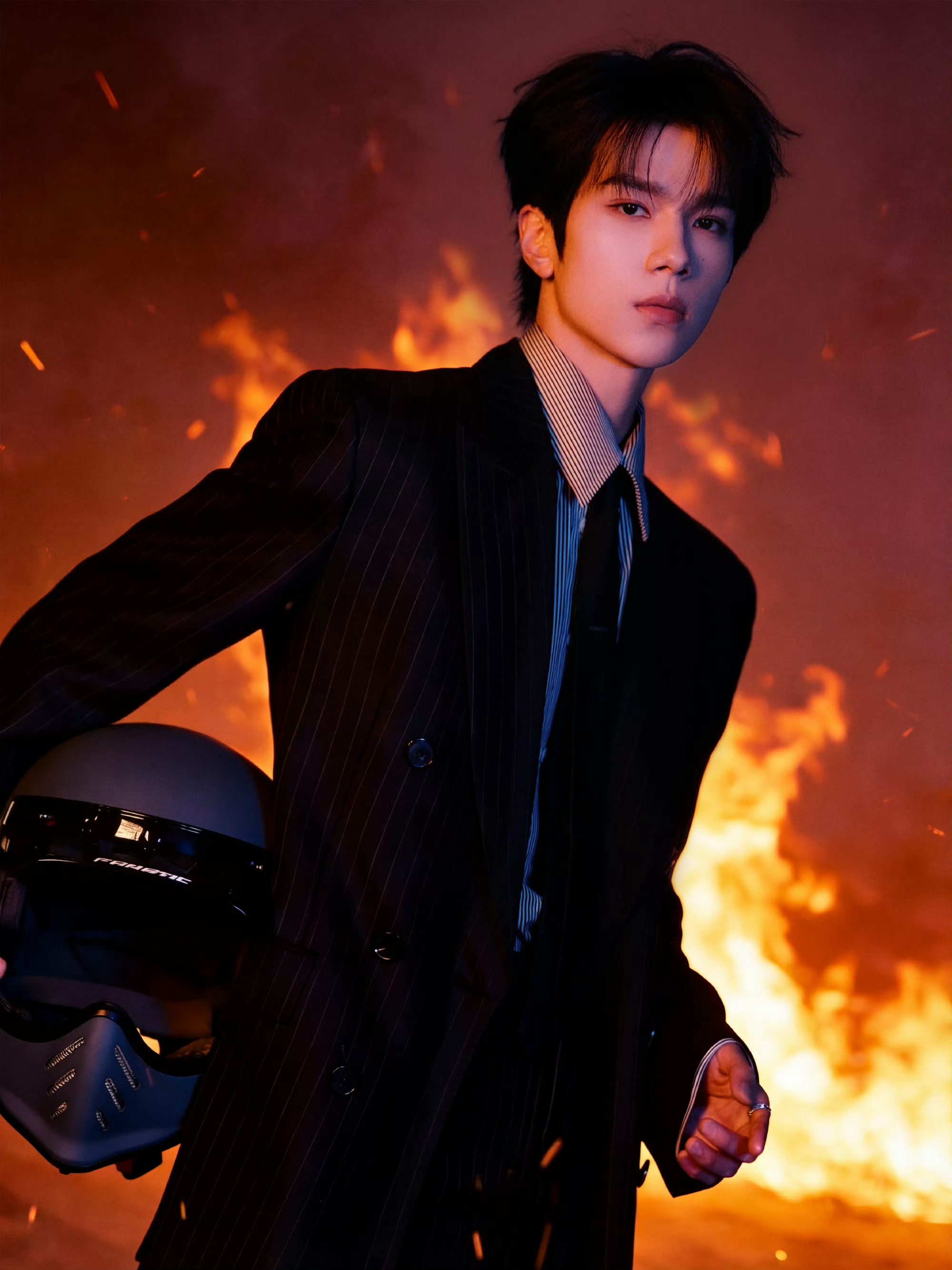 优越的手和脸，还有优秀的青年演员余承恩，期待下次再见！ 