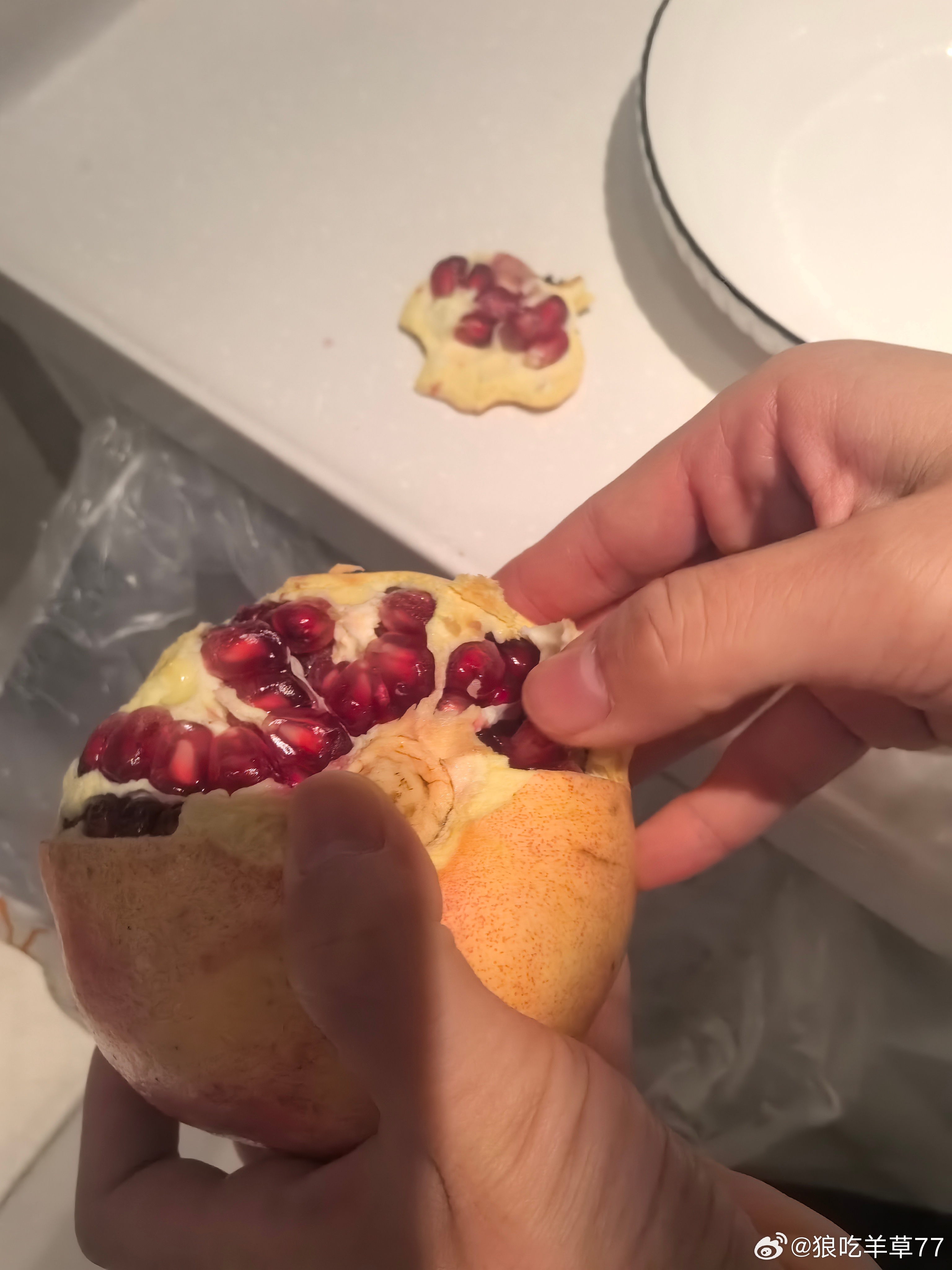 感谢老板寄的砂锅大的石榴。希望接下来的账户跟剥开的石榴一样红红火火。 ​​​
