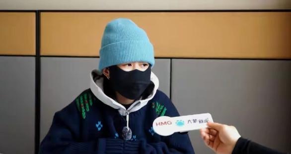 “闹大了！”吉林扶余，一女子在银行存了1000万元，需要用时，发现卡上只剩1万元