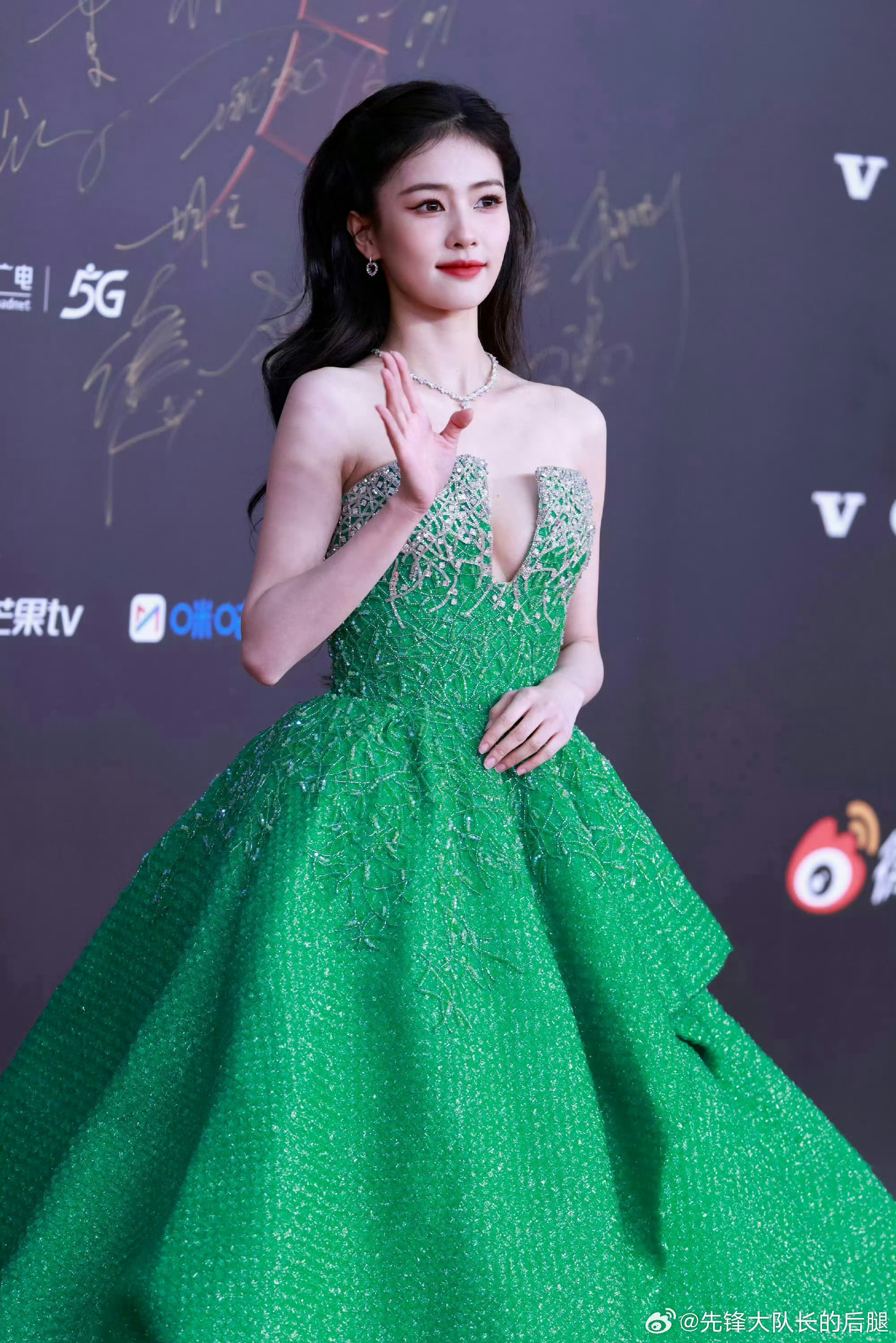 白鹿粉丝要求改莫离排播✨白鹿 莫离 