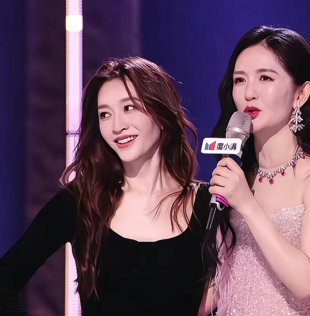 乘风破浪里李小冉又一次让人惊艳。这个女的真的是一直都很美。