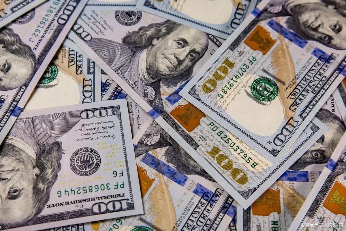 这回真的千古留名了！特朗普把名字刻上美元，165年来的规矩首次打破，美国货币一夜
