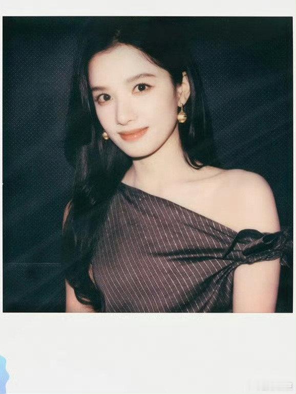 宋威龙张婧仪野狗骨头实体小卡野狗骨头狠狠羡慕能顺利拿到手的小伙伴，我也想要 