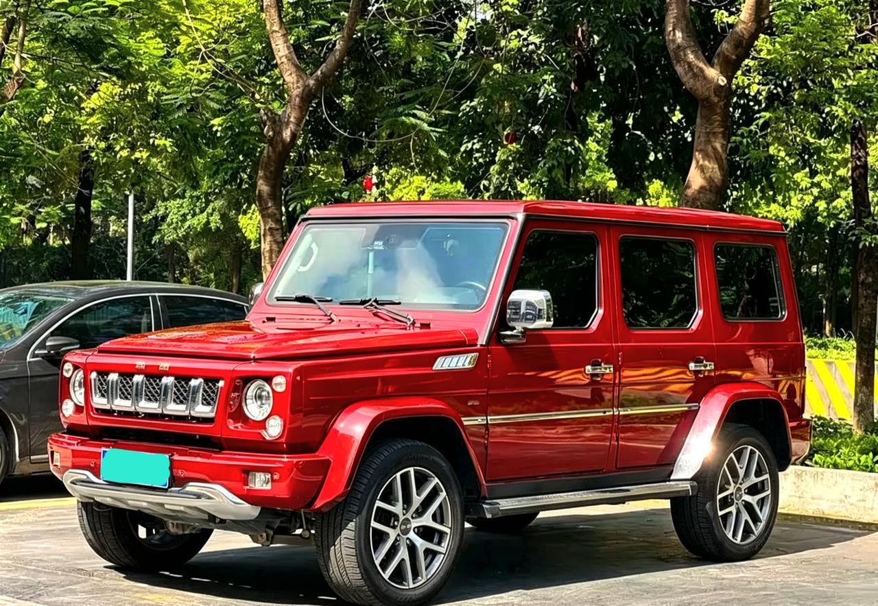 这是我自己的那台BJ80之前我展示过这台车。今天广东的天气还是不错的，所以把它拿