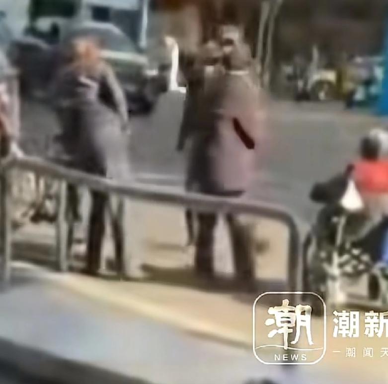 工作过程中切不可将个人情绪置于首位，更何况你可知道自己代表着谁？
福建福安有一位