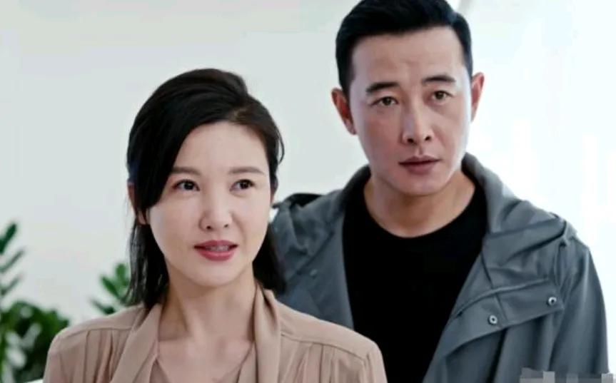 《执行法官》
很多人弃剧的原因之一
竟然是因为女主角杨子姗
说女主换人就好了，剧