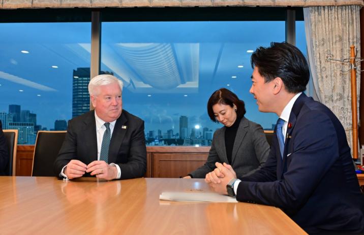小泉签字后麻烦真来了！日本想拿规则压别人，却发现这把尺子可能先量到自己！太平岛争