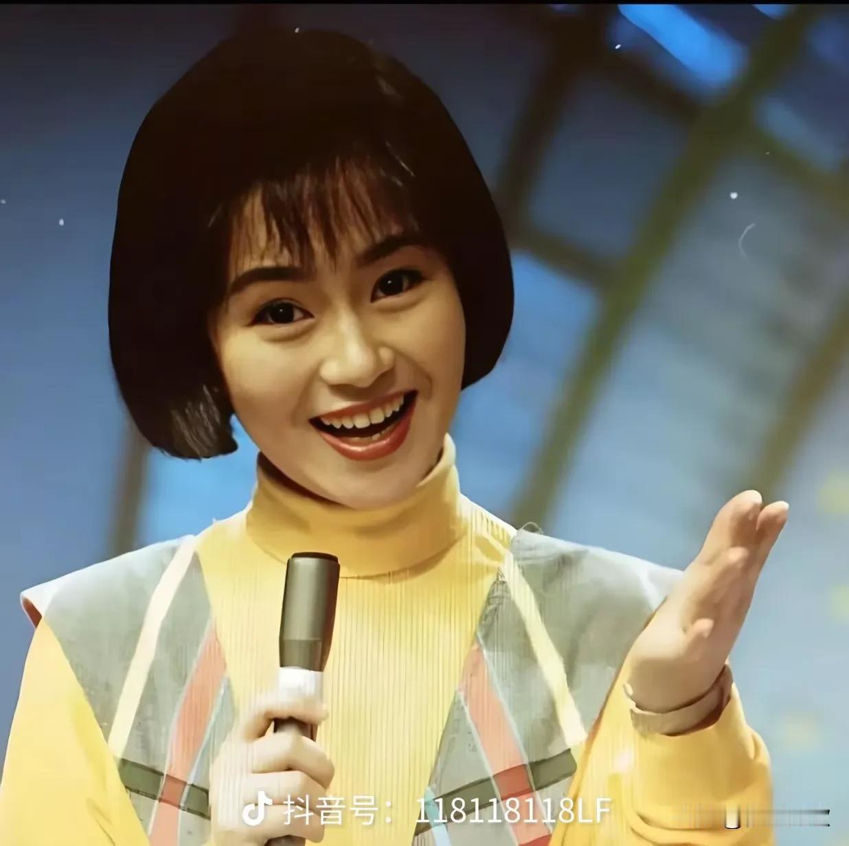 祝鞠萍姐姐六一节日快乐！祝各位大朋友年轻健康，祝各位小朋友快乐开心，天天向上！