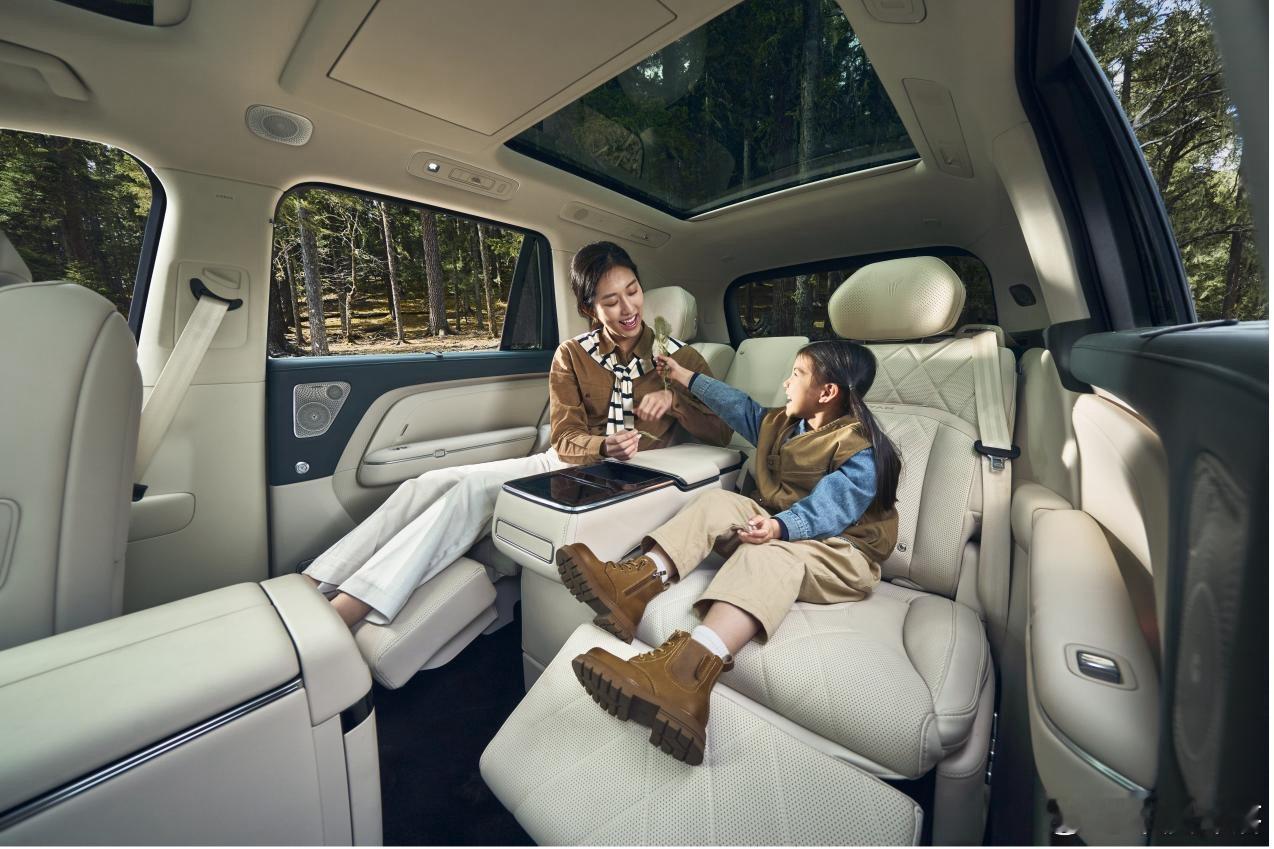 五座新王登场！岚图泰山X8正式预售，**30.29万-38.99万**，PHEV