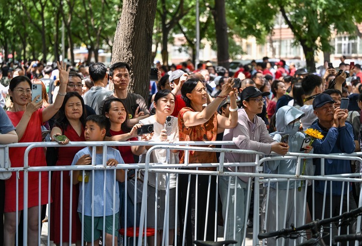 #外媒评中国高考#【“12年的努力终于迎来这一刻”中国高考首日满怀希望与期待】据