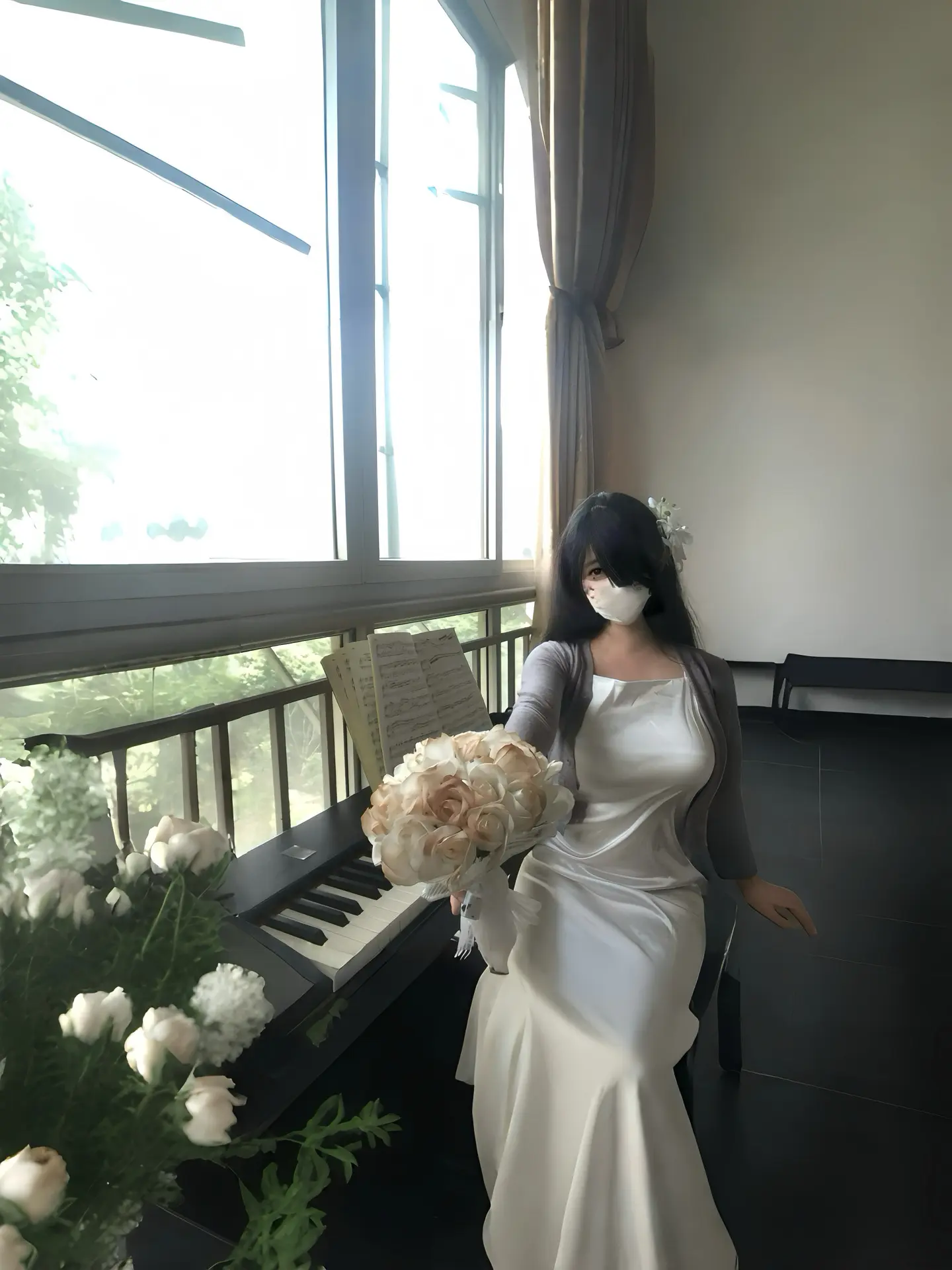 像救赎的光 又像坠落的灰