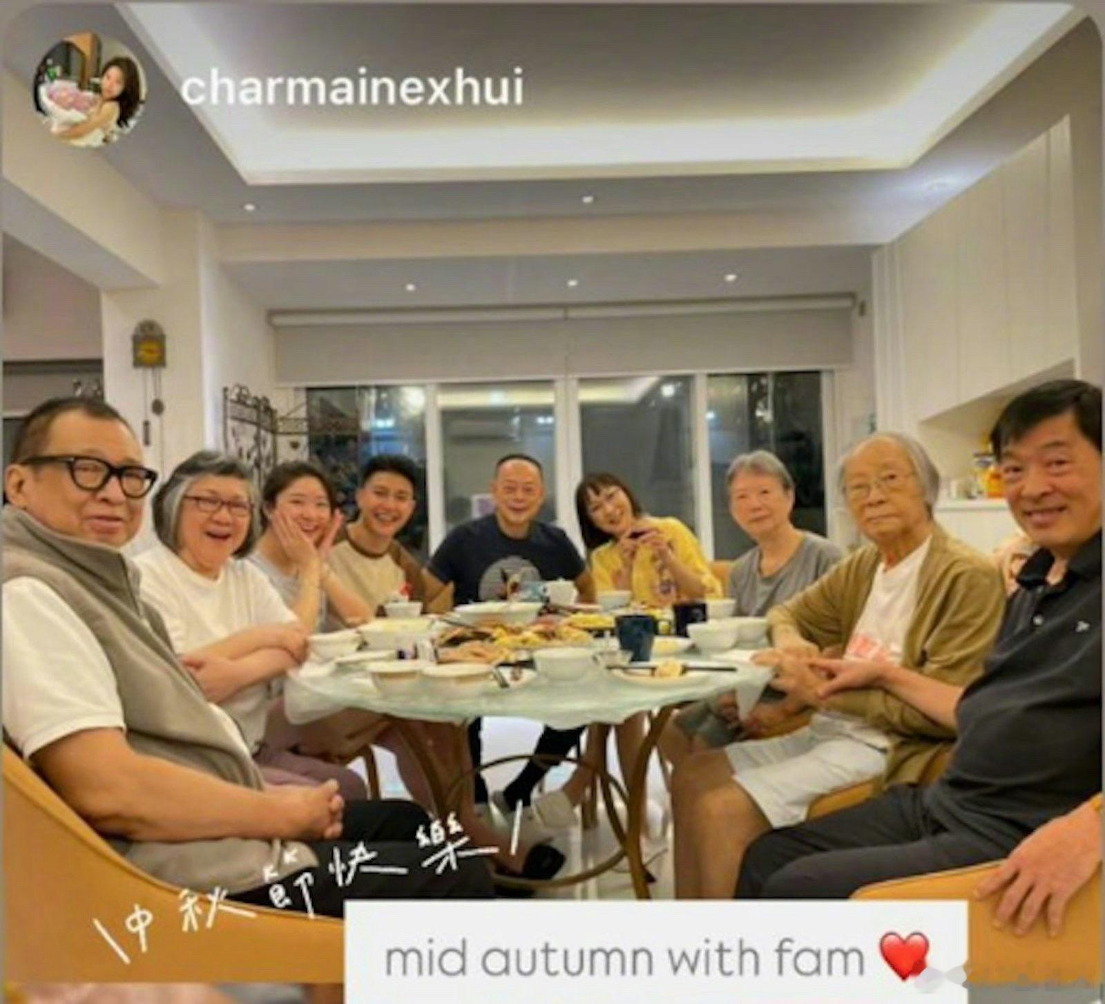 许绍雄最后一次公开露面是中秋节和朋友们聚餐，九月还被拍到跟女婿一起买菜，最后一条