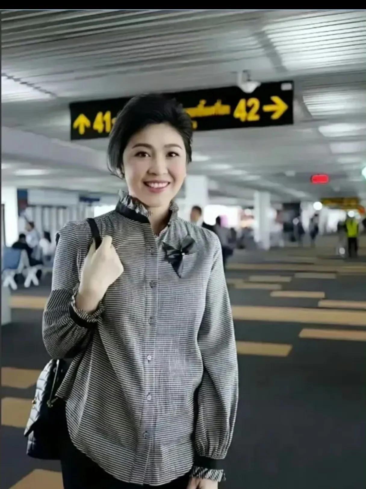 久违了，英拉！依然那么端庄大气，风采依旧。中国成了她第二个故乡。英拉在中国的生活