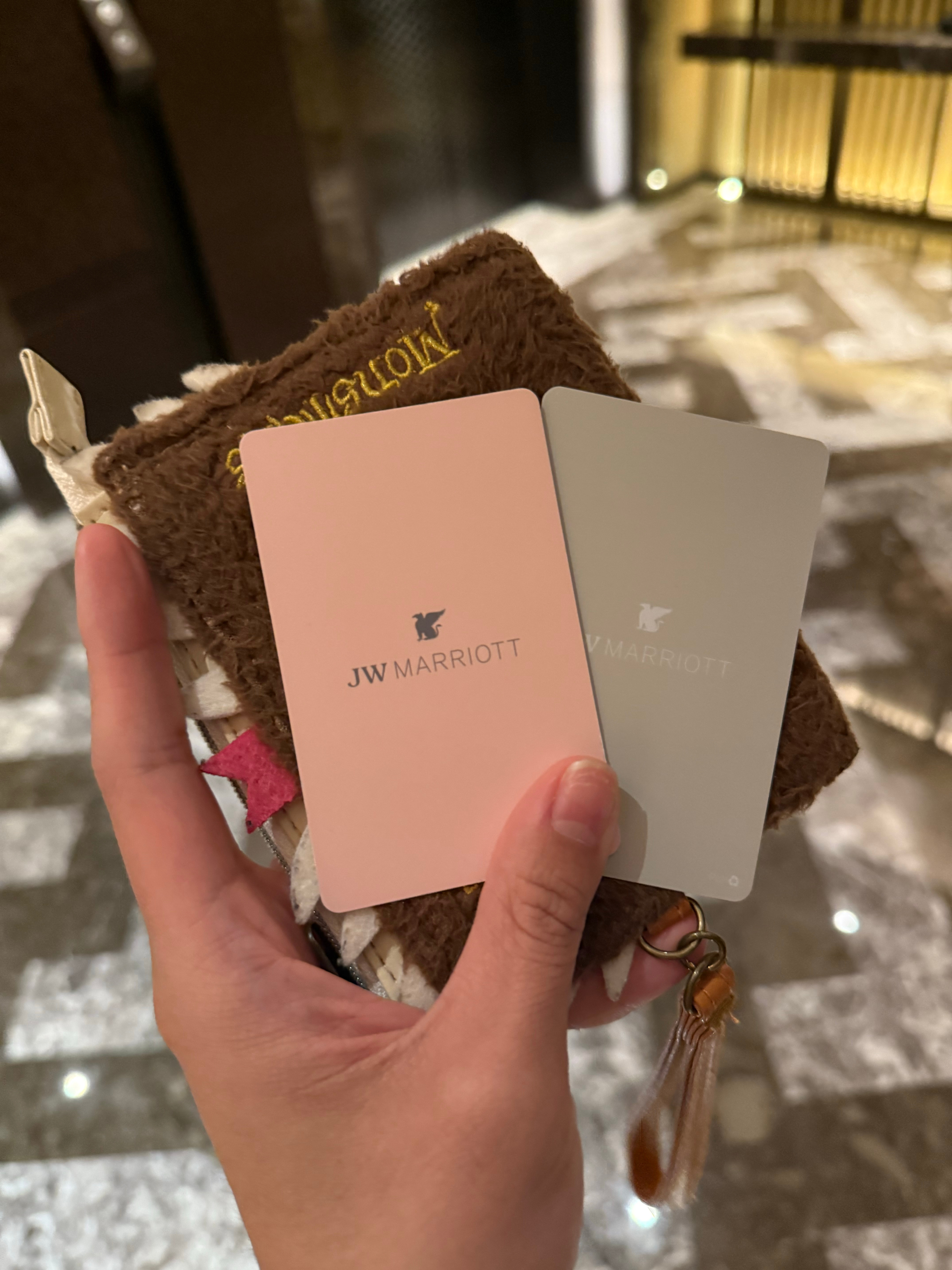 好喜欢这种粉色设计的房卡！！ ​​​