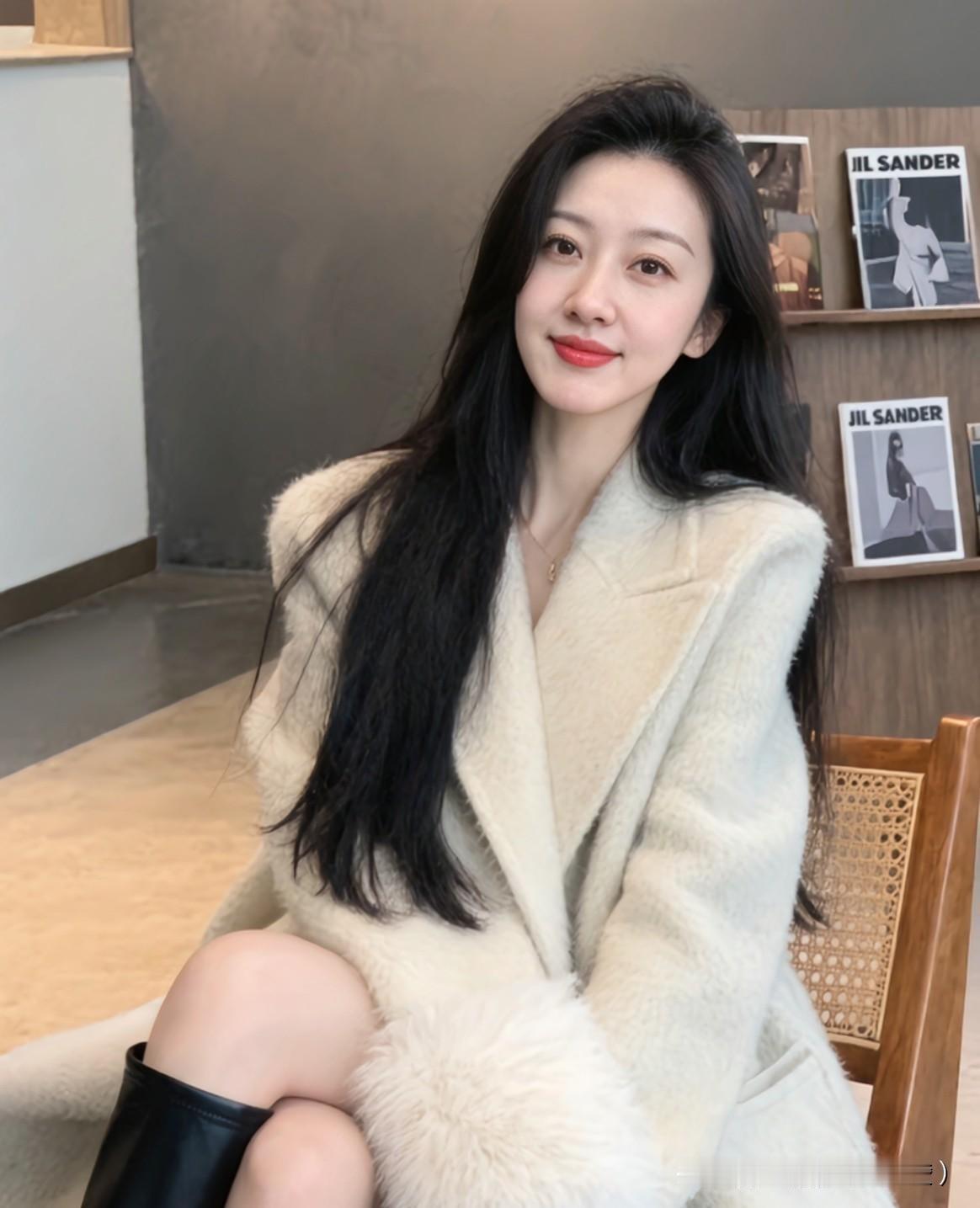 越慌越乱，
越乱越慌，
这大概是很多人遇事的状态。
其实化解焦虑最好的办法，
从