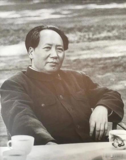 新中国成立之际，列强要求偿还清政府欠的7.3亿两款，不料毛主席仅用一招，就解决了