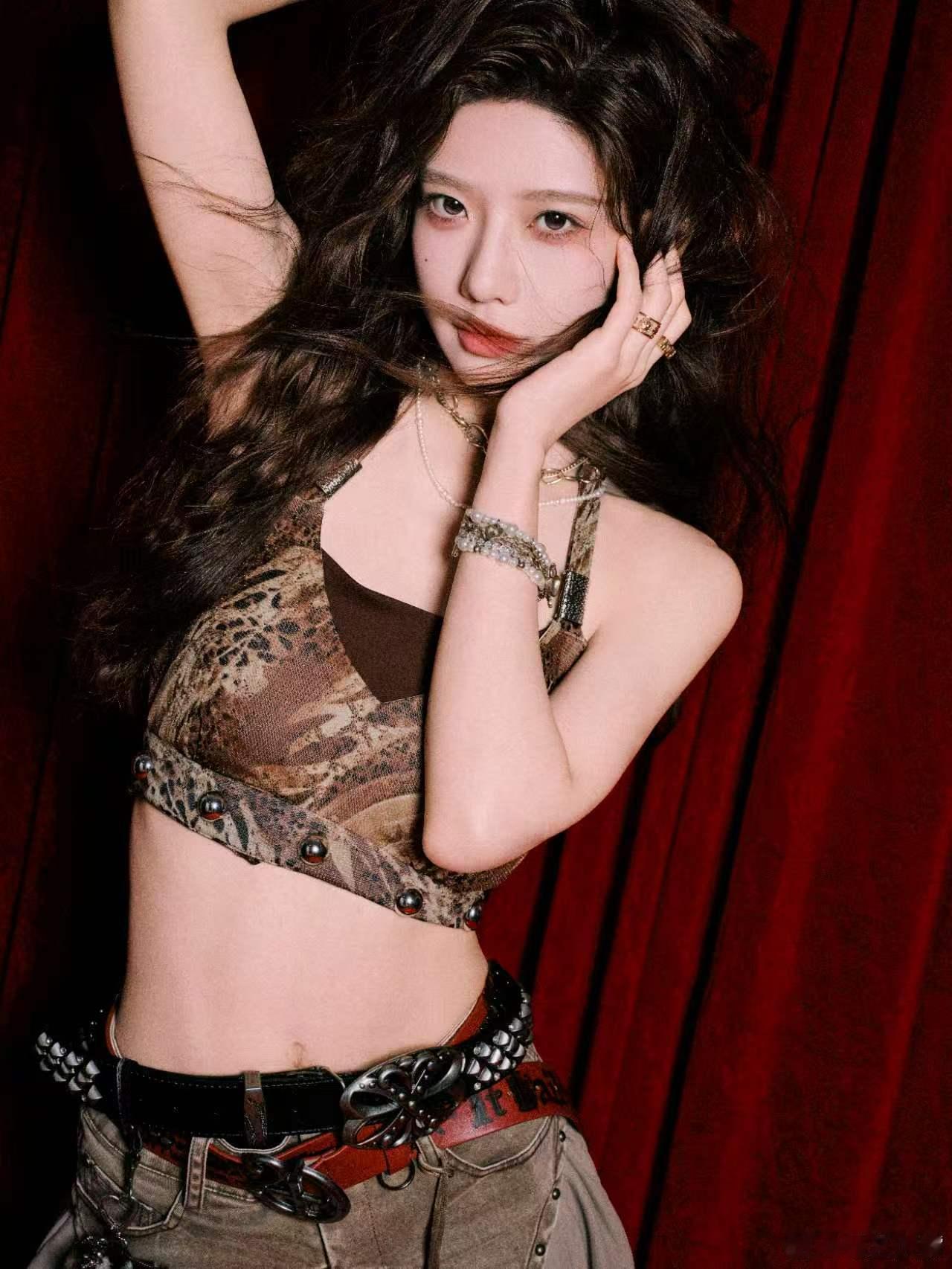 沈梦瑶最强舞者VS最强鼓手沈梦瑶新晋女鼓手不断解锁舞台新身份，沈梦瑶从最强舞者进