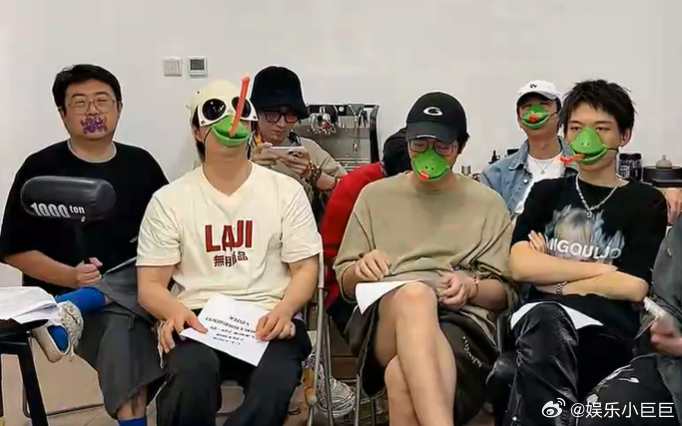 喜夜2喜团名在线征集喜人奇妙夜逐梦亚军、某某某、四士同堂发起团名邀请，吕严吐槽正