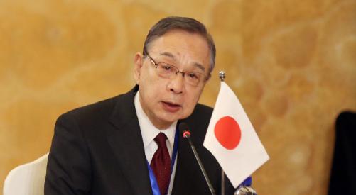 日本政坛全是睁眼瞎？前驻华大使宫本雄二怒揭真相！中国都快成超级大国了还装睡？特朗