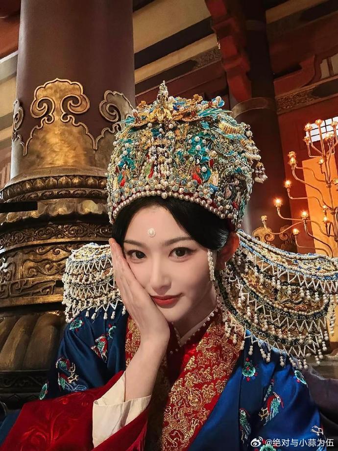 孔雪儿吃齐旻这套 甜到疯狂心动！孔雪儿对齐旻的温柔完全没抵抗力，氛围感拉满，这对