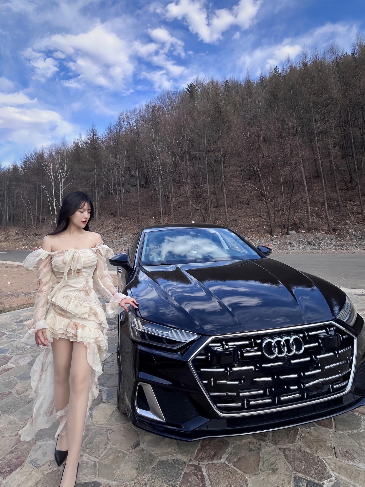 你摸摸我的衣服，看看是不是做你女朋友的料