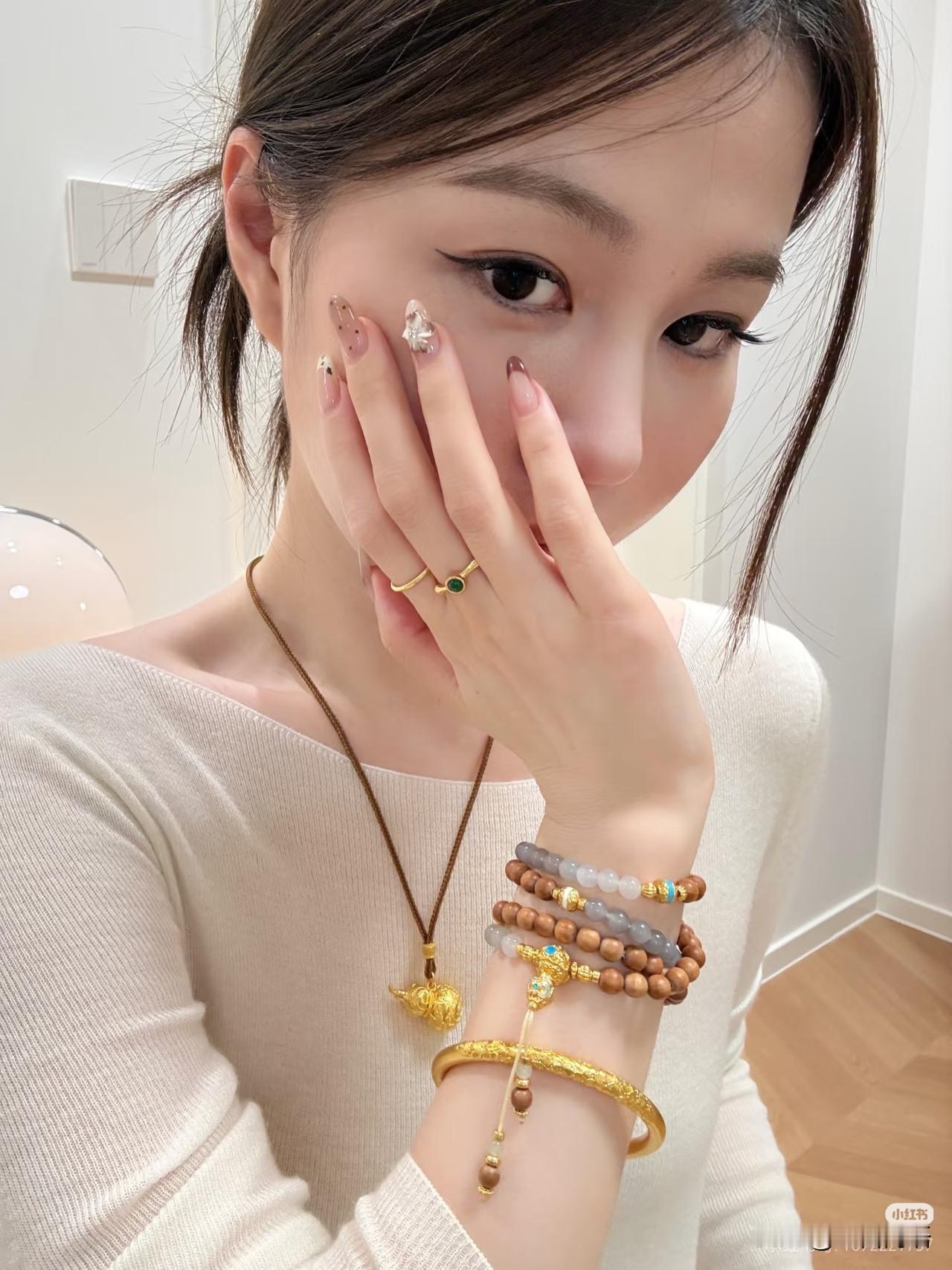 谁让我喜欢黄金那，涨价了也得买！