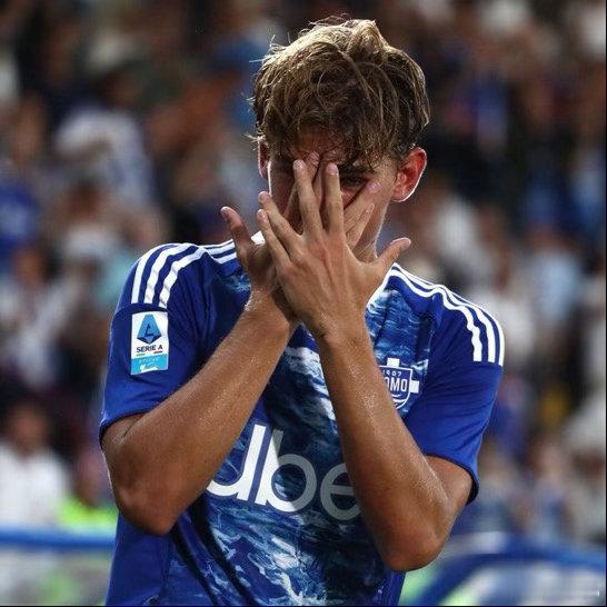 尼科·帕斯：和国米有联系吗？没有 完全没有 老实说我不想考虑这些事 现在我想百分