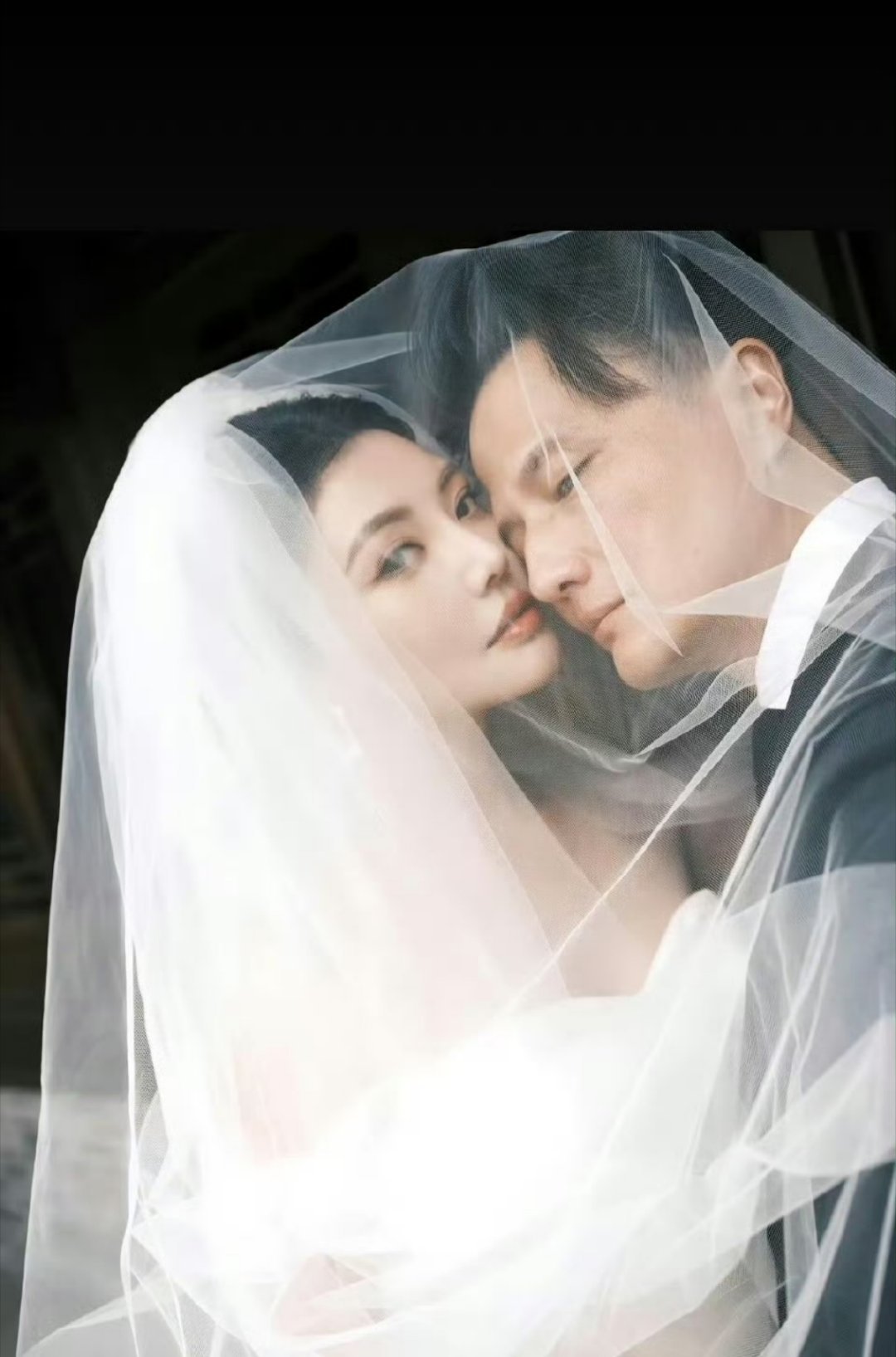 徐冬冬尹子维情人节是这样过的教英语、说粤语，顺便秀个恩爱，没有刻意的浪漫，却处处