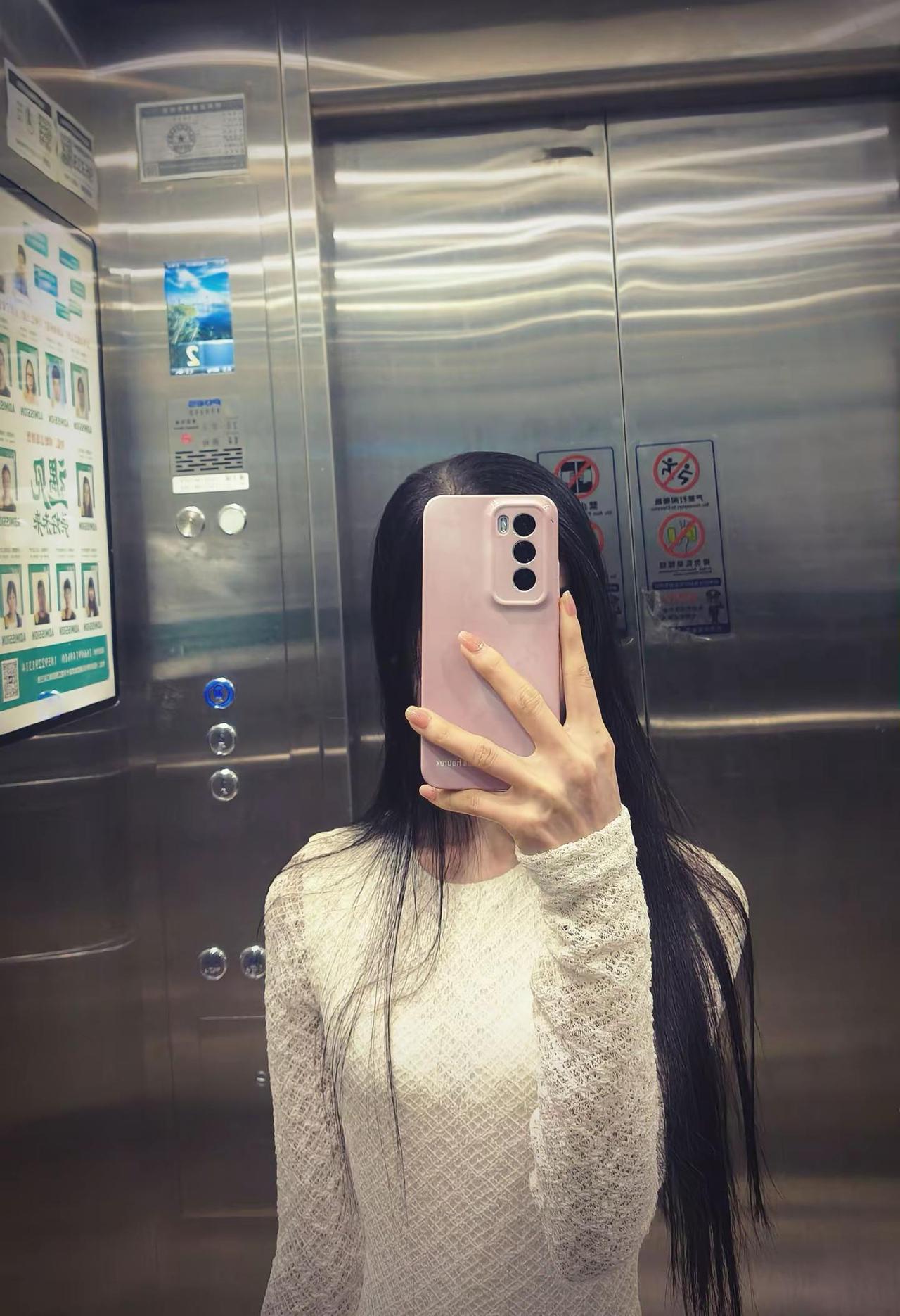 每天一睁眼提溜个破布袋子就来上班了打工人的通勤包 上班背的包  袋子 打工人