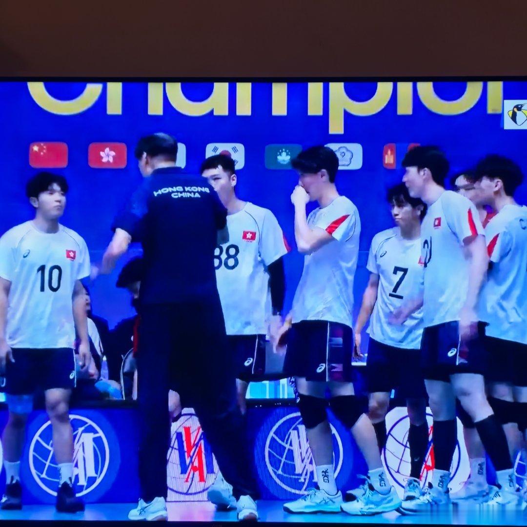 香港队教练是陈刚老师啊 