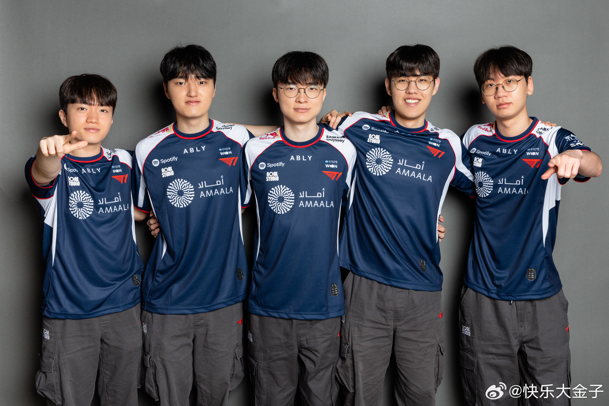 我了个汽修班毕业照（bushi2026msi英雄联盟
