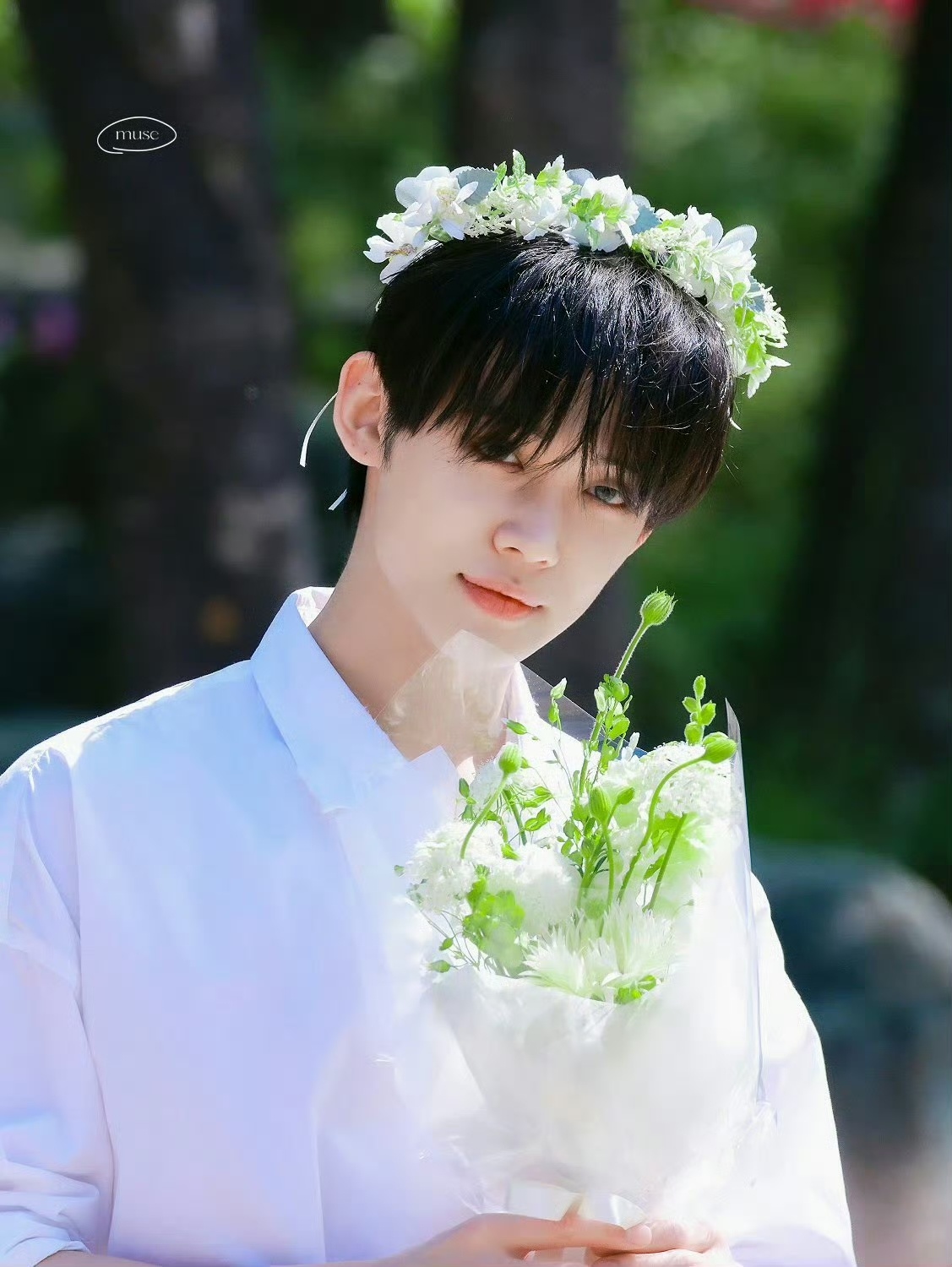 白衬衫和春天是绝配 崔然竣