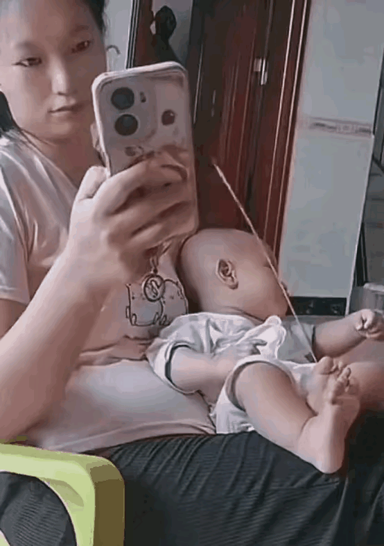 不要小瞧小孩哥的威力～[呲牙][呲牙][呲牙]