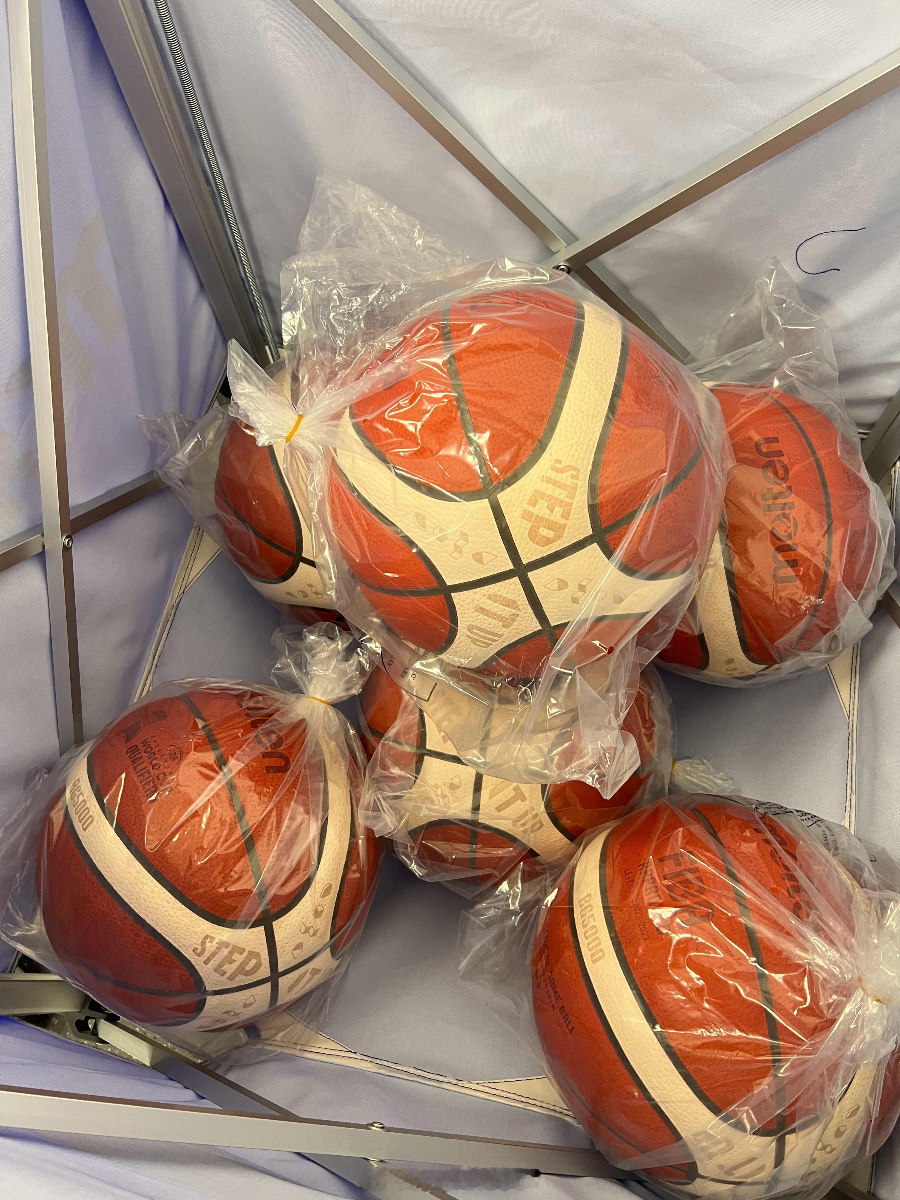 中国男篮今天傍晚将举行男篮世界杯预选赛第一窗口期中国vs韩国的赛前新闻发布会，并