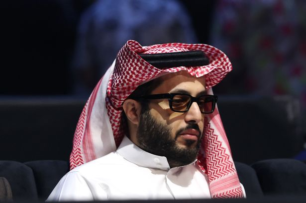 LW谈及关于 Turki Al-Sheikh 的推文说曼联将要被出售他在社交媒体