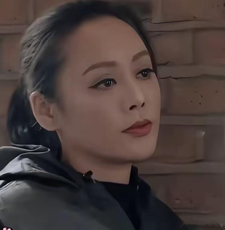宁静真是刷新了我对她的认知万万想不到她简直就是个大聪明别人跟爽子沟通都鸡同鸭讲，