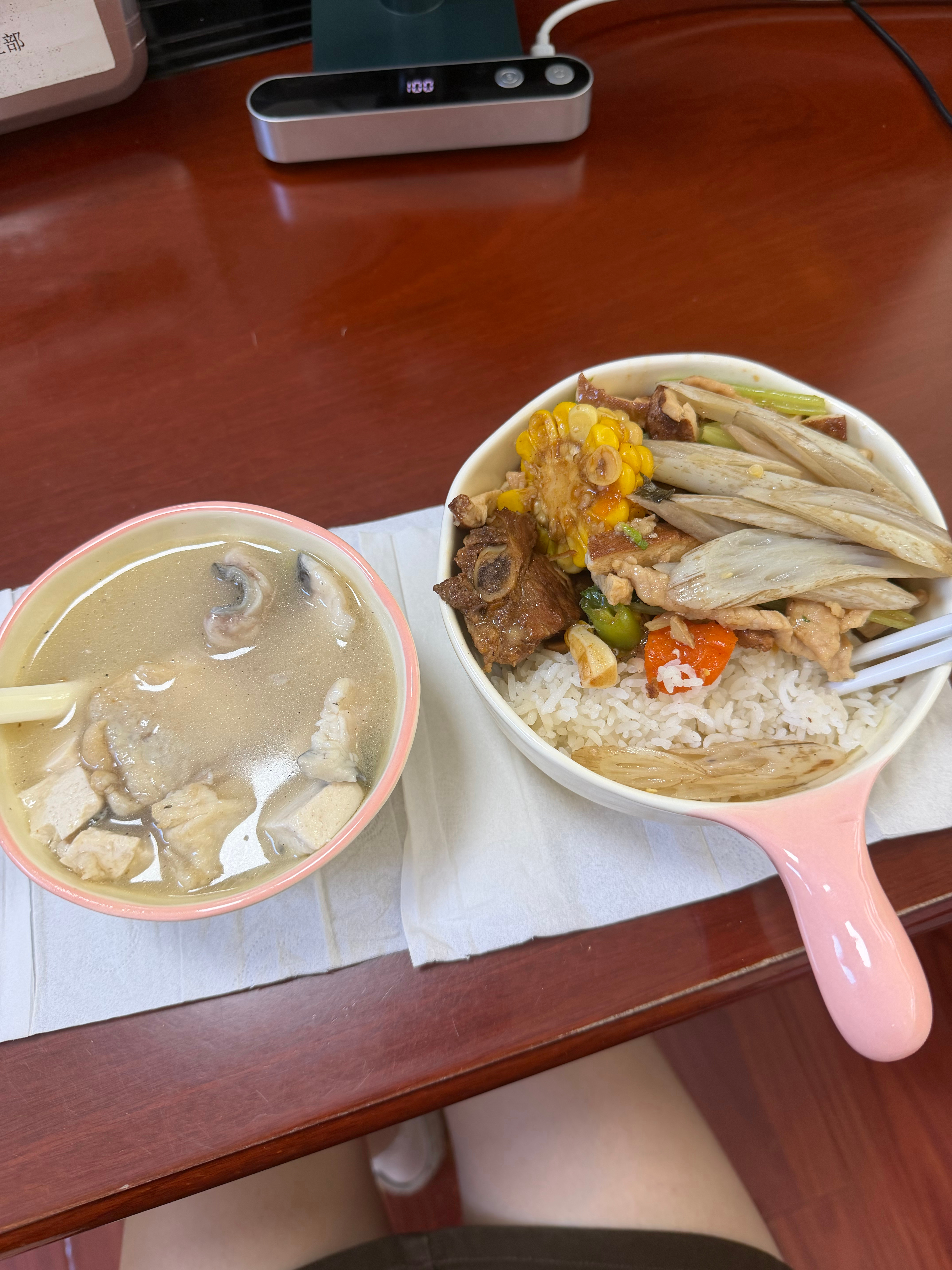 中午单位食堂吃的，这一碗吃了，还能减肥吗？ 