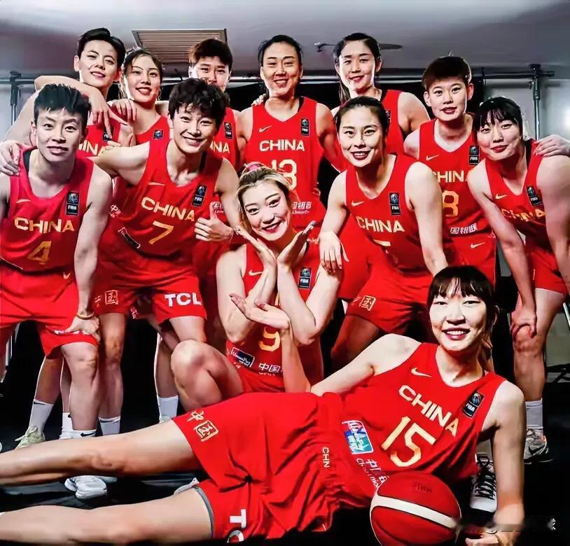 不得不防！中国女篮二输日本队，主教练郑薇应该引起重视了：
1. 不要觉得是非主力