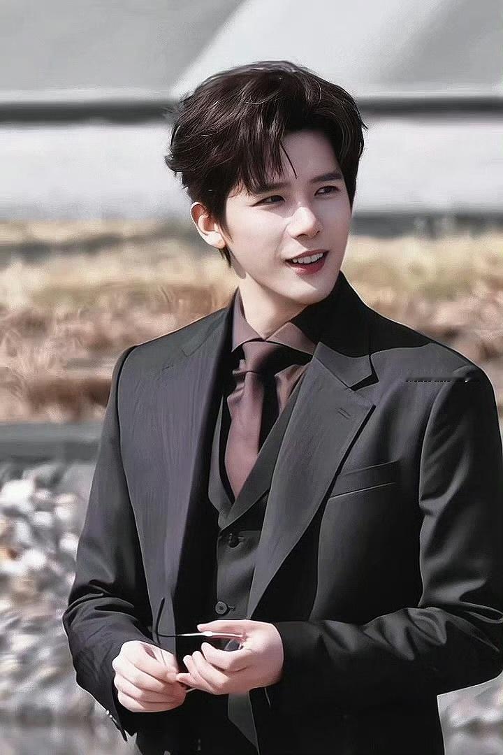 王安宇、章若楠《想把你和时间藏起来》明天官宣 