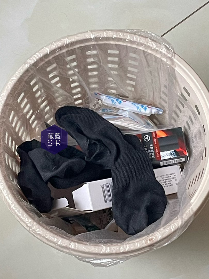 补不起来的坏袜子，只能直接丢掉[奥特曼] ​​​