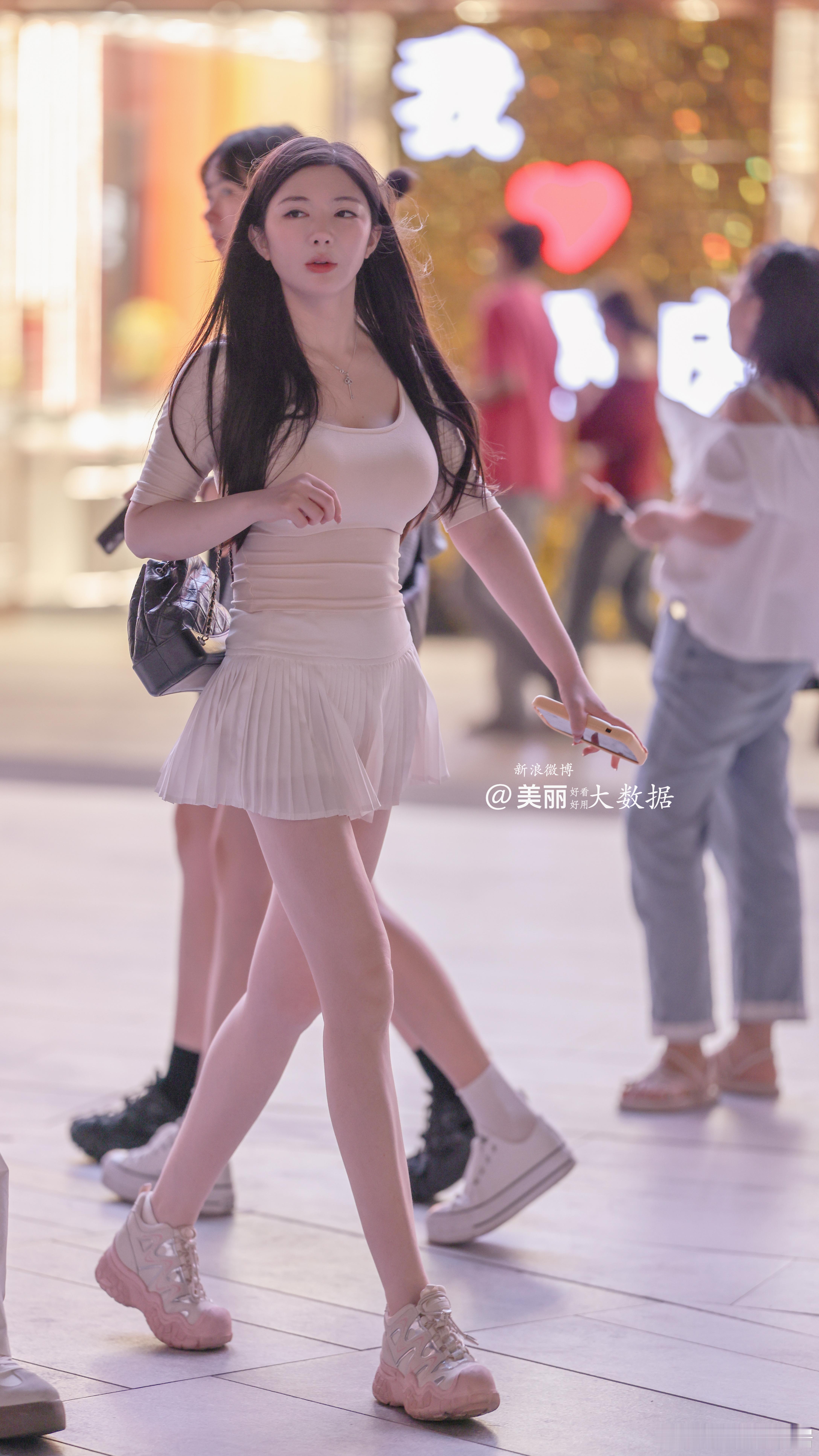 早，宝贝们！🍀 ​​​