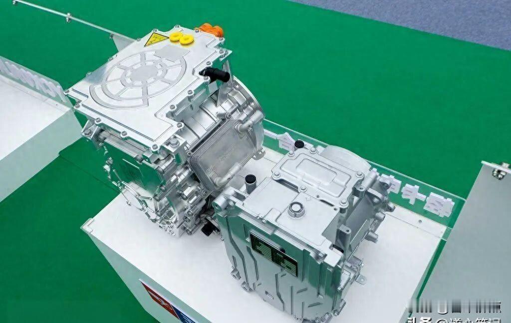 水泥厂罚单70万，纯电装载机趴窝了，飞轮增程到底靠不靠谱？
这事真不是瞎炒。前阵