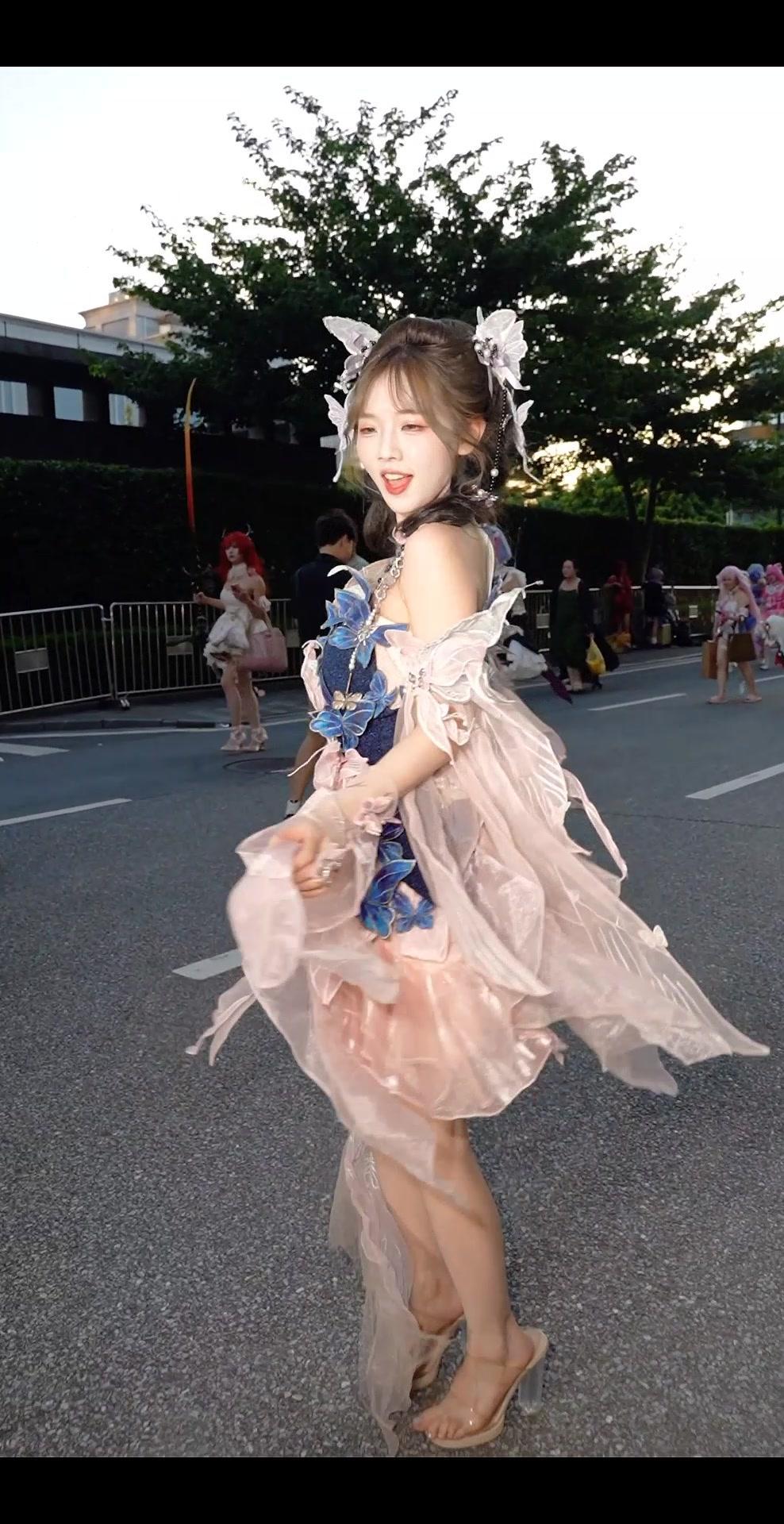 漫展cos正片来啦！🎀第一次尝试这种华丽的洛丽塔造型，没想到这么出片...