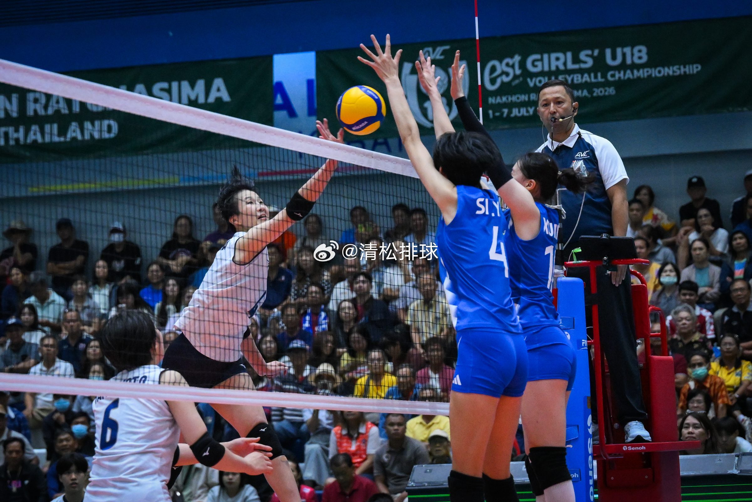 半决赛中国U18女3-0日本拦网得分13-2陈晓辉：5拦张一佳：3拦王馨语：2拦