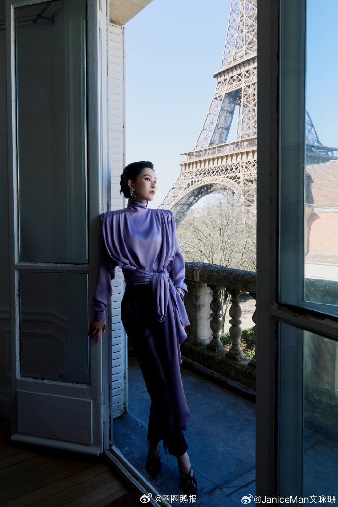 G社拍的文咏珊 谁懂啊！G社拍的文咏珊，生图比精修还好看，自带港风滤镜，骨相优越